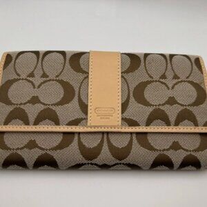 Coach Signature Wallet